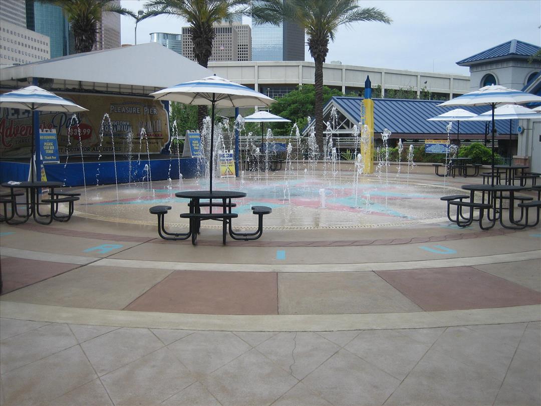 Houston Aquarium - Water feature