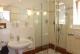 Hotel Guglhupf - Bath in hotel room